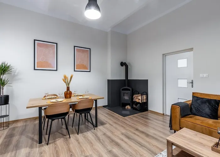 Beeapartments Dlugosza 11